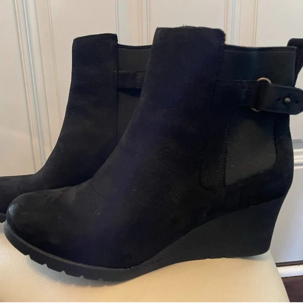 Ugg Indra Waterproof wedge booties leather boot  WEDGE BOOT US black size 10 - Picture 2 of 8